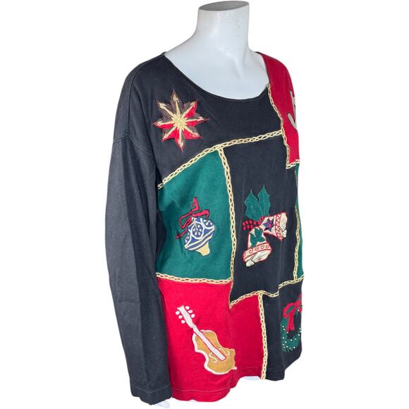 Chaus Sport Vintage Christmas Sweatshirt Black Patchwork Bells Wreath Guitar M - Picture 7 of 12